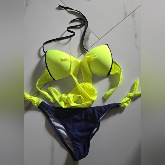 Yellow 2pc woman swimsuit Bikini - Picture 5 of 5